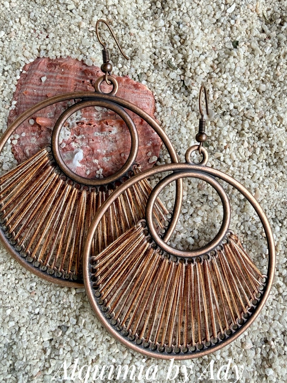 XL + Raffia + Chunky WOVEN CIRCLE ⭕️ earrings - Picture 2 of 2